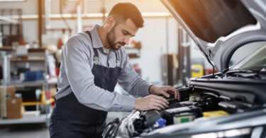 découvrez les solutions pour les messages d'erreur "défaut charge batterie" ou "panne recharge" sur scenic 3 et megane 3. guide complet pour diagnostiquer et réparer.