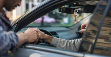 découvrez comment résoudre les problèmes de contacteur de neiman hs, notamment lorsque la clé ne tourne plus ou qu'il n'y a pas de contact. guide et solutions pratiques.