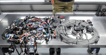 découvrez les différences entre faisceau d'attelage multiplexé et standard, et choisissez la meilleure option pour votre véhicule grâce à notre guide complet.